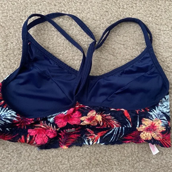 PINK Victoria’s Secret bralette - Picture 3 of 5